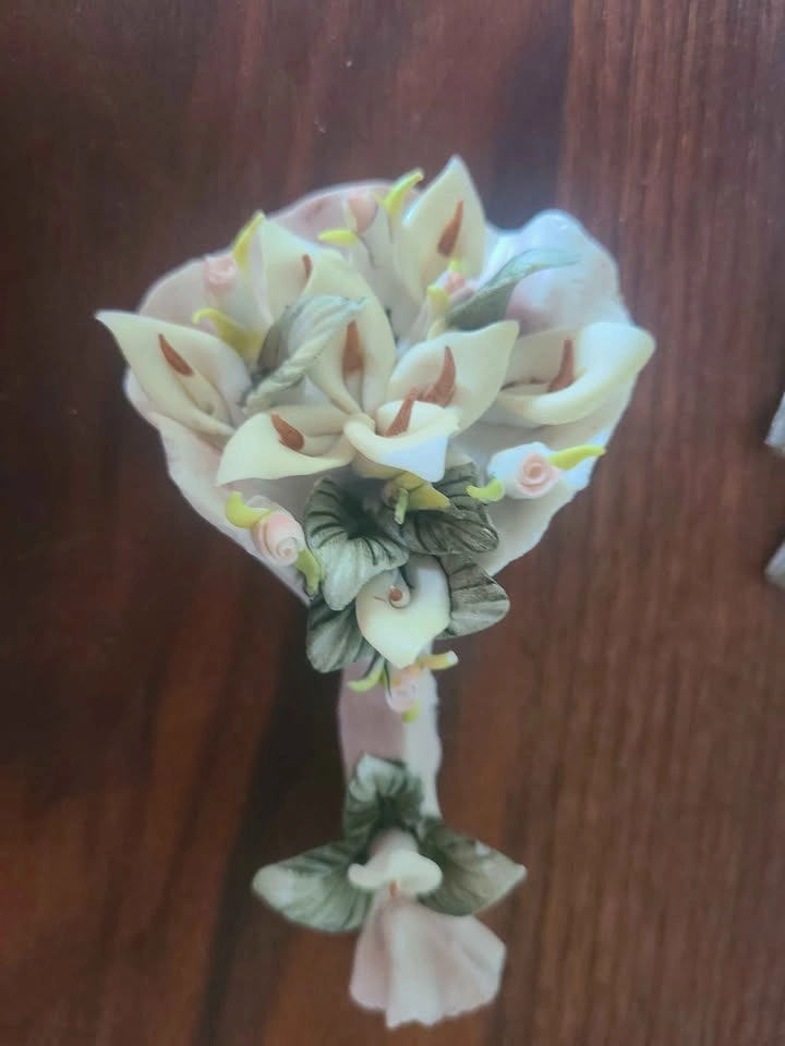 Capodimonte Porcelain Floral Figurines - photo 2