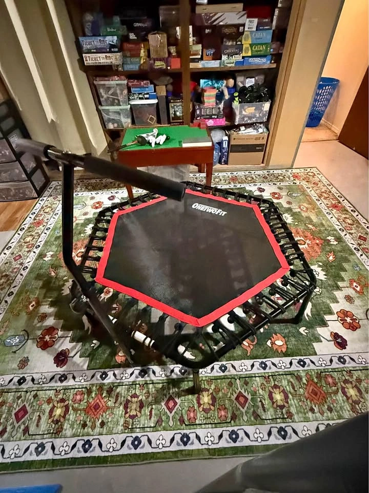 ONETWOFIT Fitness Trampoline