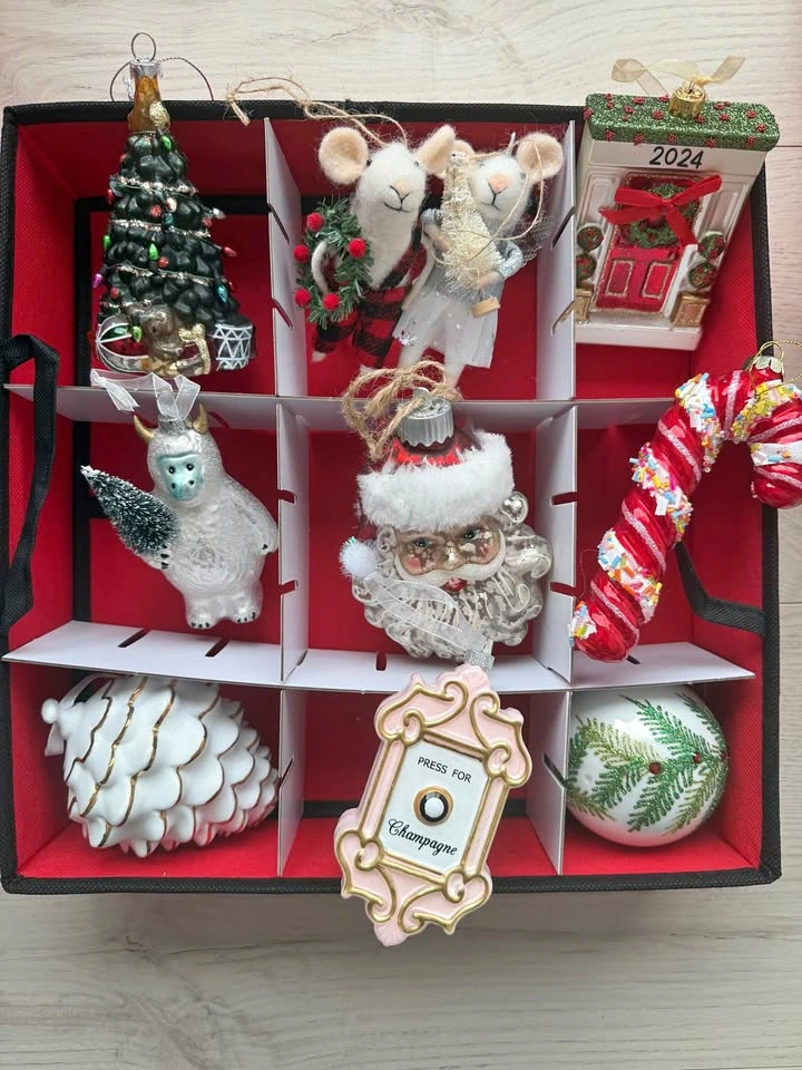 Christmas Ornament Collection — Like New