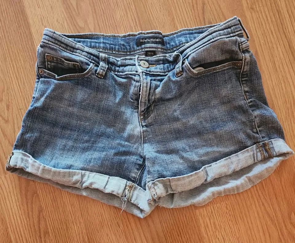 Bunch of shorts for sale image indicator(7)