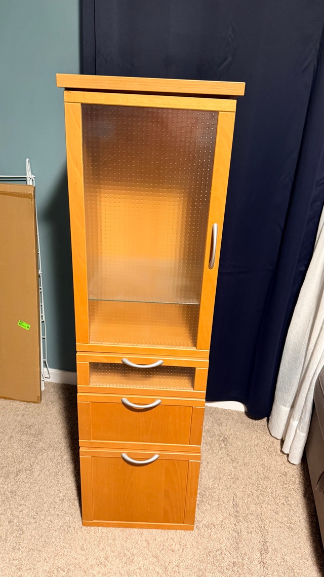 Small Cabinet (pickup only)