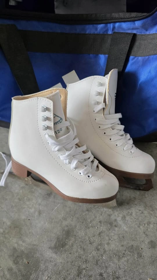 Glacier Ice Skates - Size 2 - photo 2