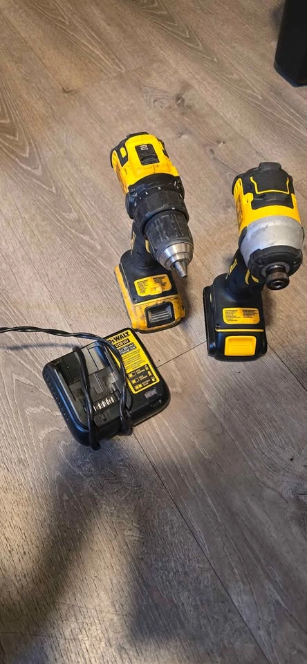DeWalt 20V Brushless Drill and Impact Driver Set - photo 3