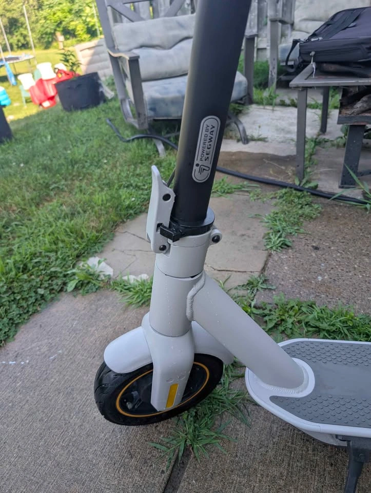 Segway G30LP Electric Scooter - photo 5
