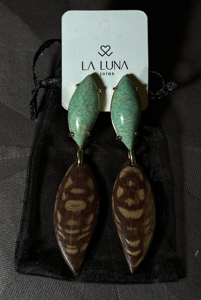 Earrings malachite with wood