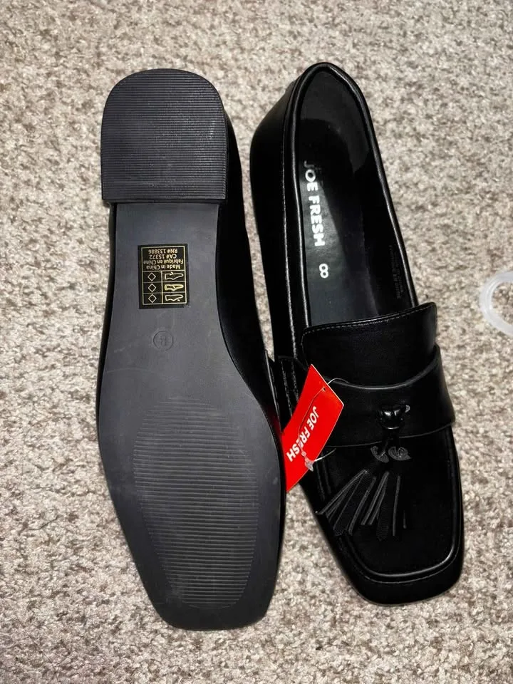Size 6–10 👞 Joe Fresh Women’s Black Tassel Loafers 👞 image indicator(2)