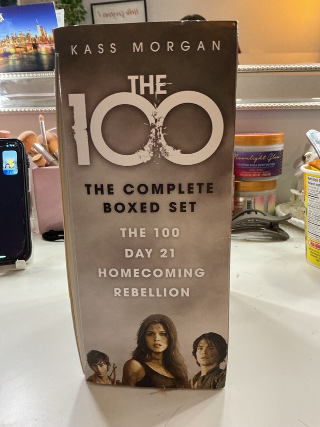 The 100 - Complete Box Set by Kass Morgan - photo 2