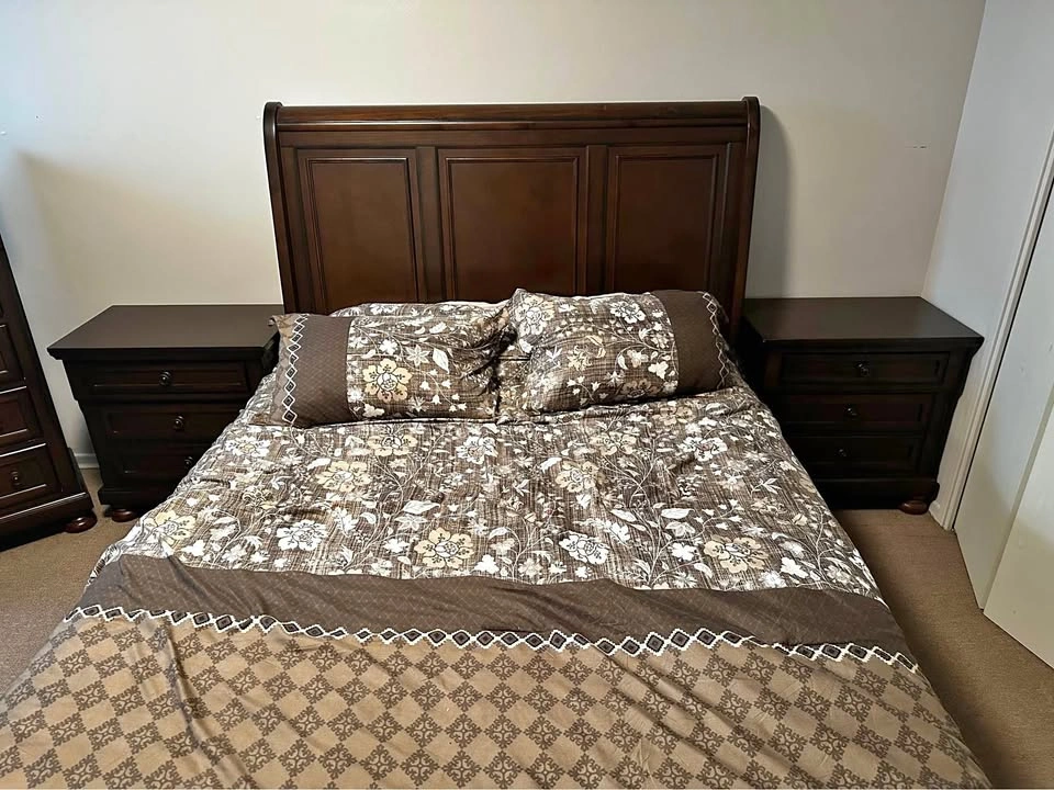 Chelsea 7pc Queen Bedroom Set - Cherry Brown
