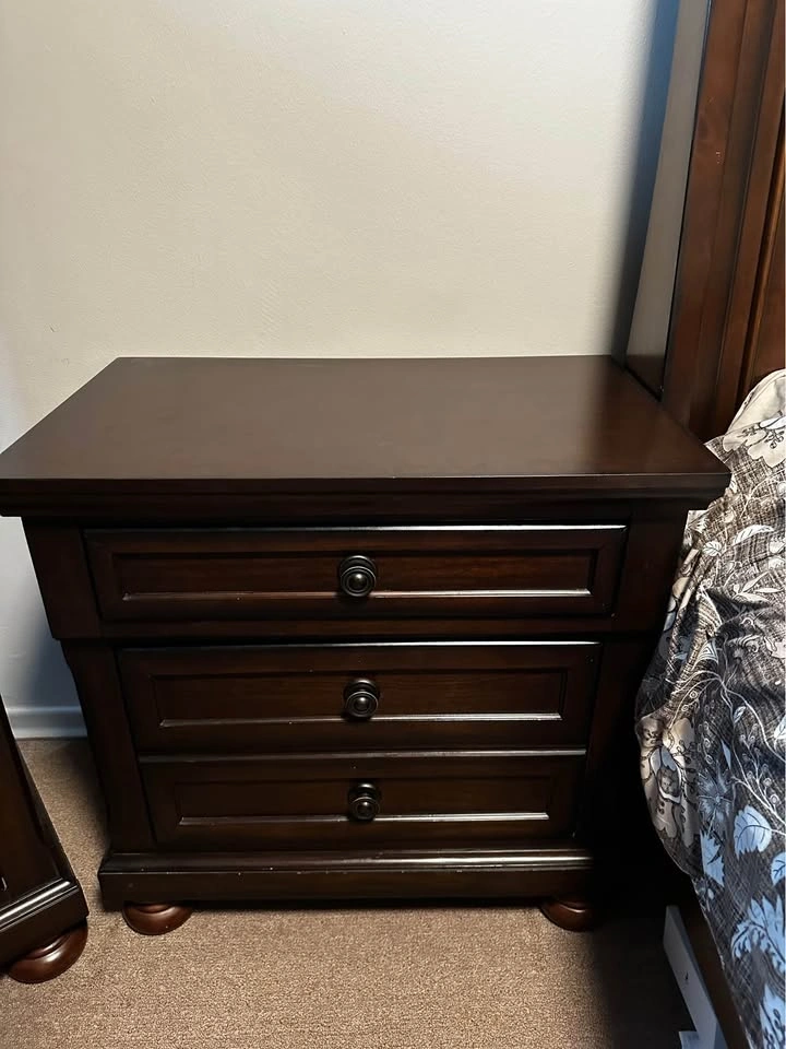 Chelsea 7pc Queen Bedroom Set - Cherry Brown - photo 3