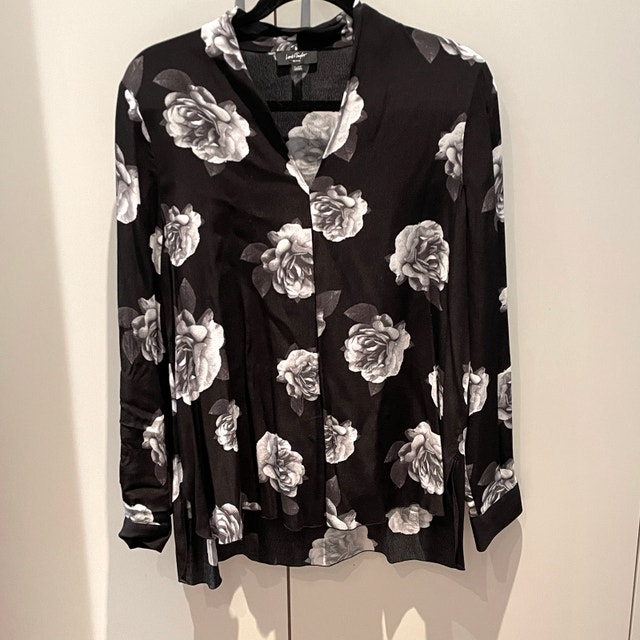 Lord & Taylor Tunic Top-Black + White Floral-Size Large Petite - photo 5