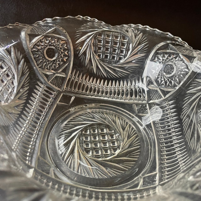 Vintage McKee Glass Bowl: EAPG Sunburst and Cane Pattern, 1925 - photo 3
