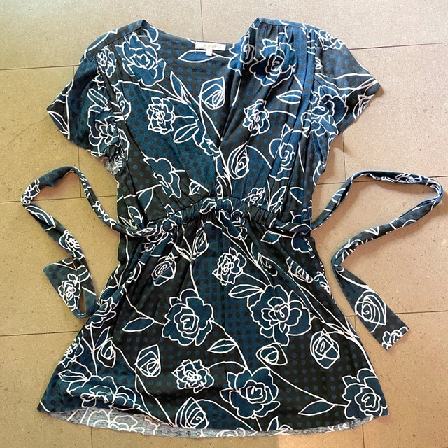 Gorgeous Empire Waist Tie Back floral tunic top for Women-Large