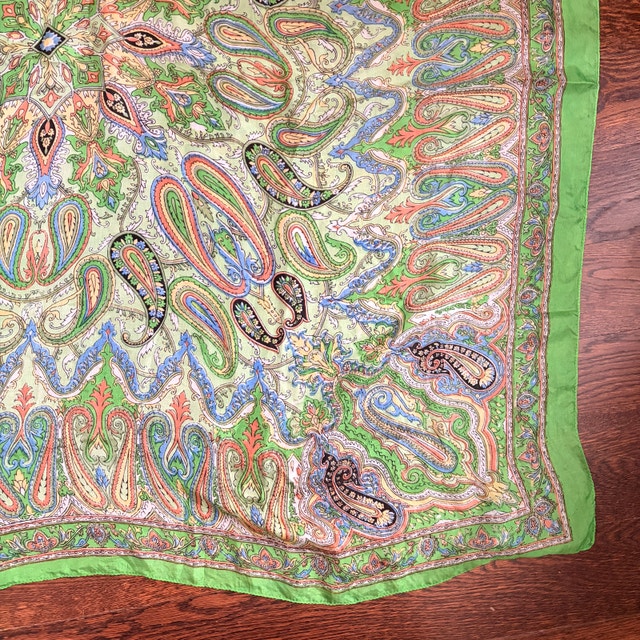 Vintage Green Paisley Design 100% Silk Sarajane scarf-38" x 38" - photo 4