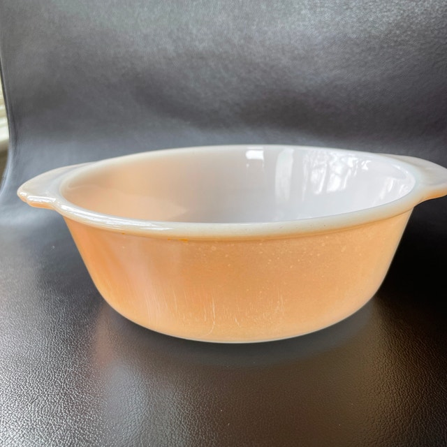 70s Peach Lustre Fire King 1-Quart Round Casserole Dish w/lid - photo 3