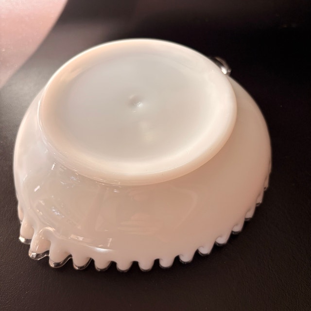 50s Fenton Milk Glass Silver Crest Heart Candy Trinket Dish - photo 4