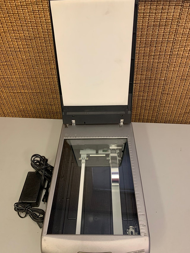 Epsom Perfection 1660 Photo Scanner - photo 3