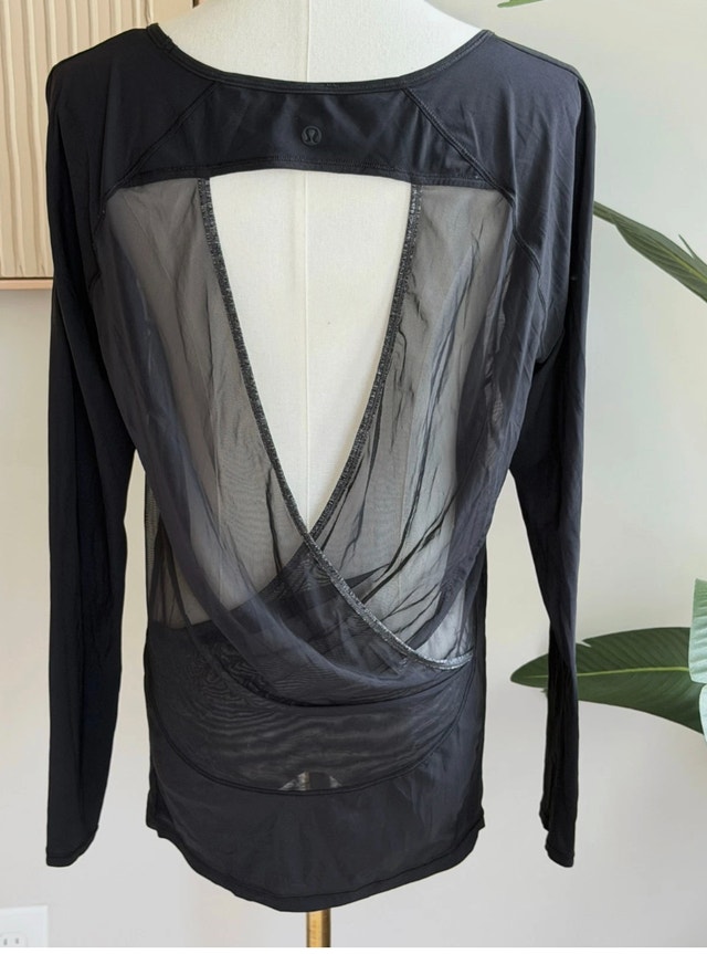 Lululemon Black "If You're Lucky" Top Mesh Open Back-Size 8 - photo 4