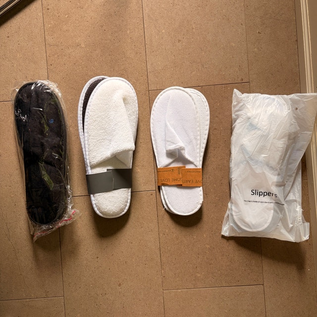 4 pairs of NEW Spa Slippers