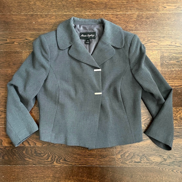 Sandra Angelozzi Italian Gray Short Blazer Jacket -Sz. 38(US 2)