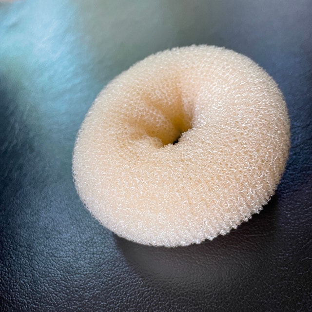 Large Bun Form Magic Chignon Hair Donut Bun Shaper - photo 4