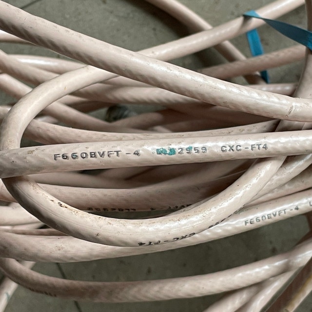 Coaxial Cable and cable splitters - Various lengths - photo 3