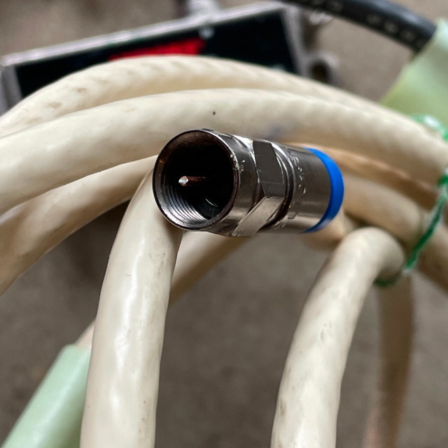Coaxial Cable and cable splitters - Various lengths - photo 4