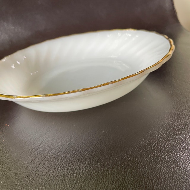 Anchor Hocking Fire King White Milk Glass Bowl Gold Trim 7.5" - photo 2