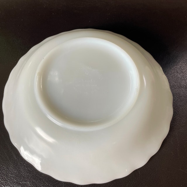 Anchor Hocking Fire King White Milk Glass Bowl Gold Trim 7.5" - photo 3