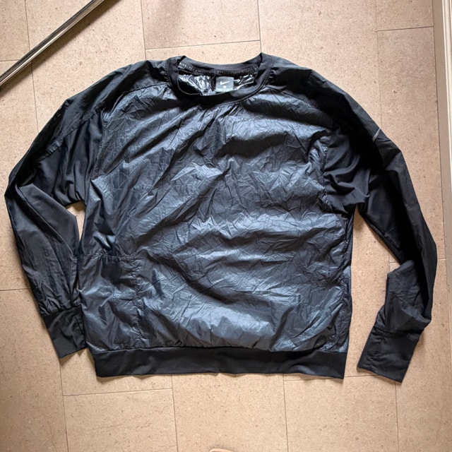 NIKE Running Division Woman's Black Water Repellent Top-Large
