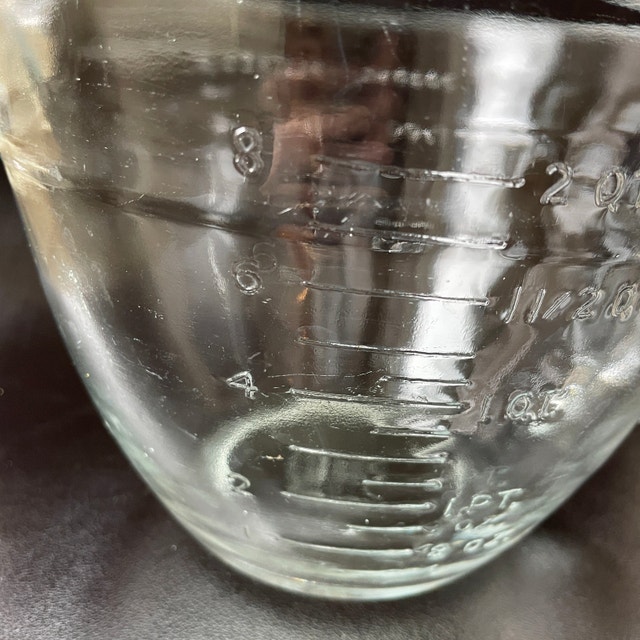 Vintage FireKing Anchor Hocking 8 Cup Glass Measuring Cup - photo 4