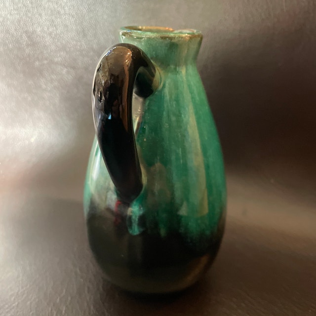 Vintage Blue Mountain Pottery Green Glaze Small Pitcher/Vase - photo 2