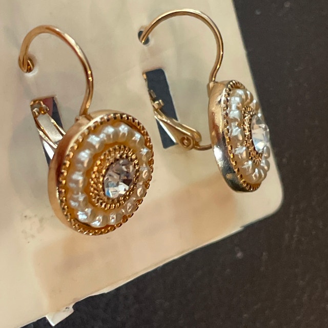 NEW Gold Ivory Pearl & Rhinestone Circle Leverback Drop Earrings - photo 4