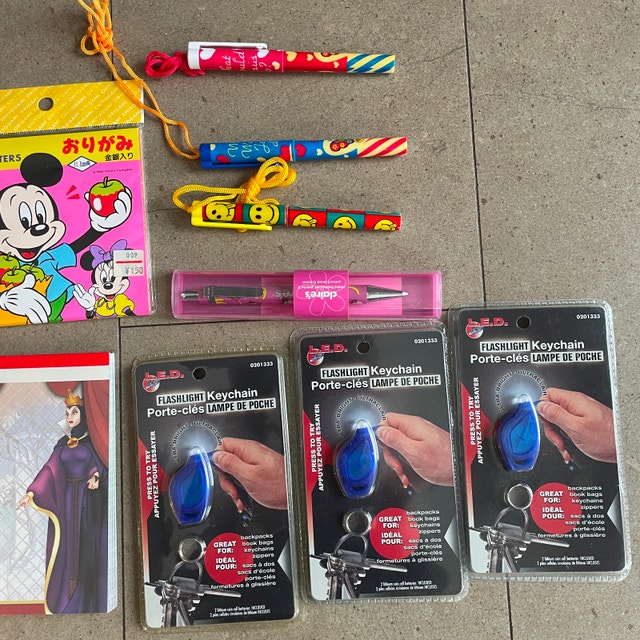 Lot of 12 cute loot bag items - photo 3