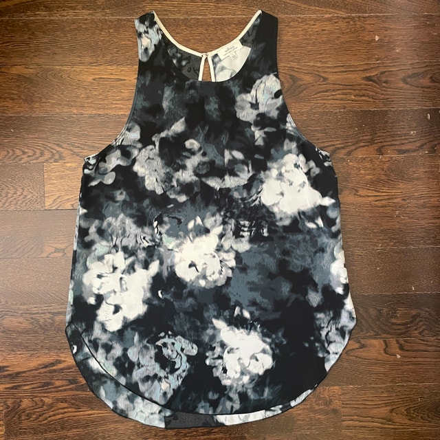 Aritzia Wilfred Black and White Floral Tunic Tank Top-Small