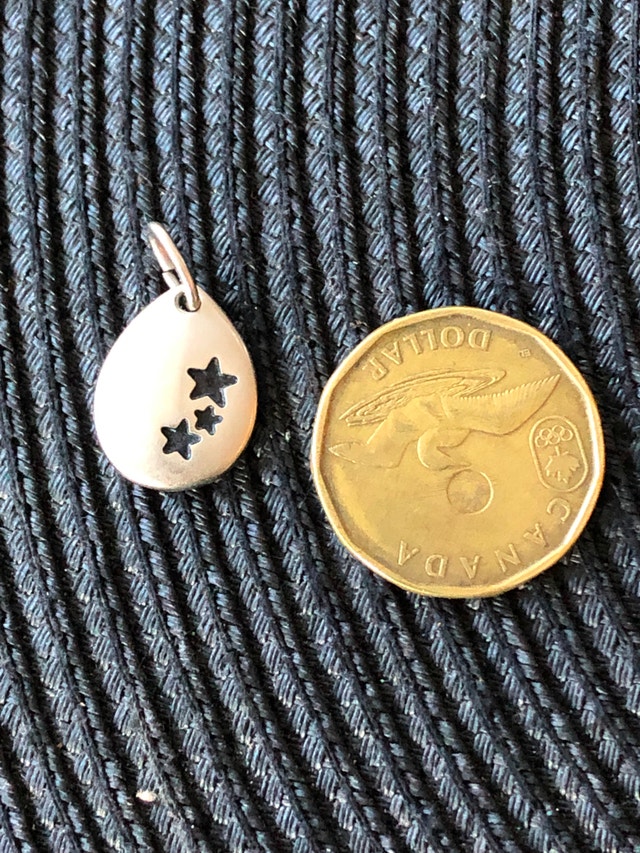 H. Stern Jewelry Hamsa and stars pendant charm - NEW in gift bag - photo 3