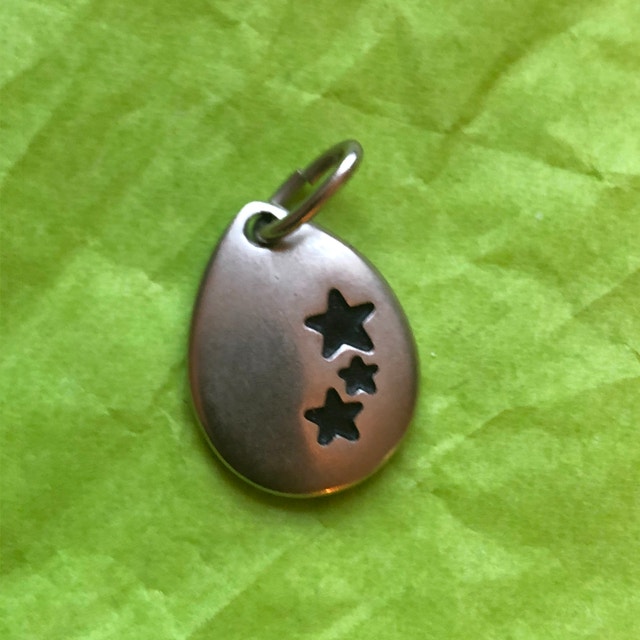 H. Stern Jewelry Hamsa and stars pendant charm - NEW in gift bag - photo 5
