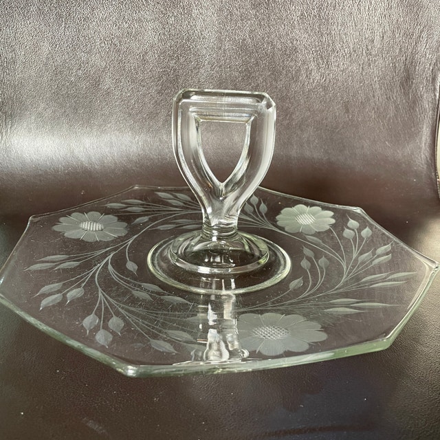 Vintage Octagon Etched Glass Platter/Tray w/ Center Handle - photo 2