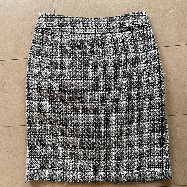 Banana Republic Bouclé Pencil Skirt Black/White/Grey-Sz 2 Petite