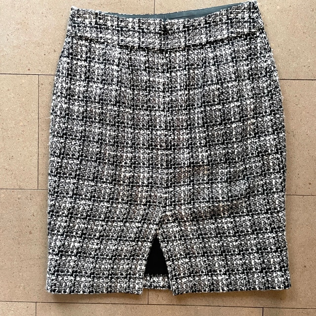 Banana Republic Bouclé Pencil Skirt Black/White/Grey-Sz 2 Petite - photo 3