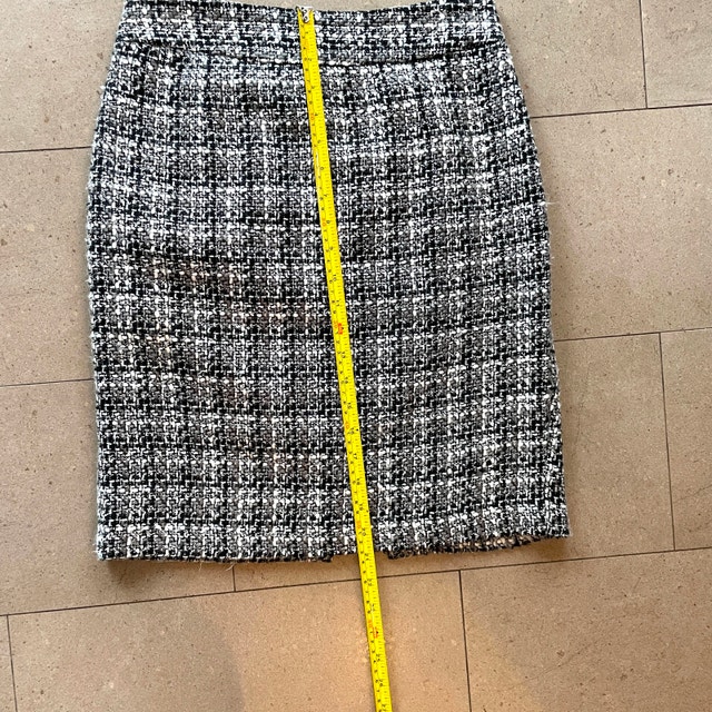 Banana Republic Bouclé Pencil Skirt Black/White/Grey-Sz 2 Petite - photo 5