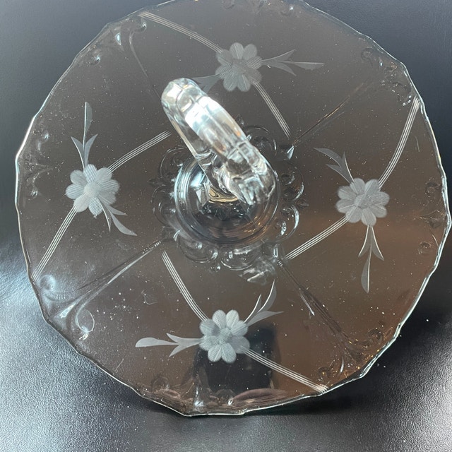 Vintage Indiana Depression Glass Centre Handle Etched Platter - photo 5