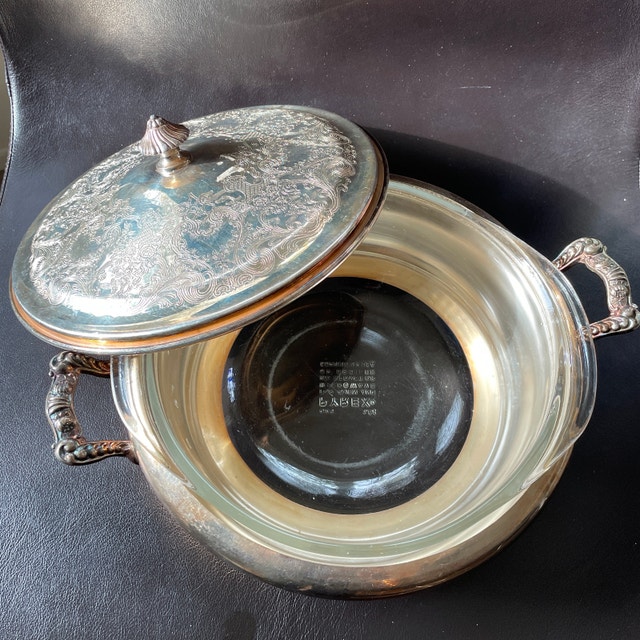 Vintage WM Rogers Silverplate Covered Serving Bowl w/ Pyrex