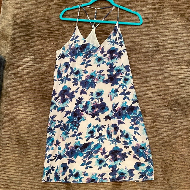 Charlie Jade 100% Silk flowy dress with halter top - Size XS