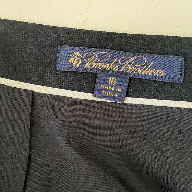 Brooks Brothers Classic Short Black Pencil Skirt-Size 16 - photo 2