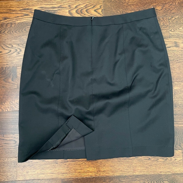 Brooks Brothers Classic Short Black Pencil Skirt-Size 16 - photo 4
