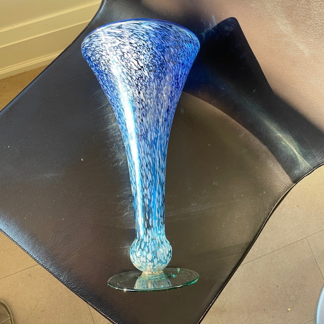 Gorgeous Vintage Tall Murano Art Glass Vase-Blue & White - photo 5