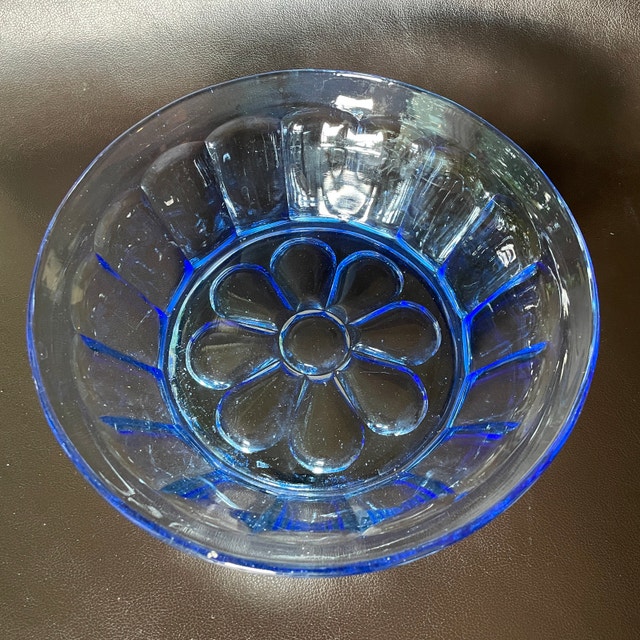 Vintage Set of Blue Glass Serving Bowl w/ 6 matching bowls - photo 4