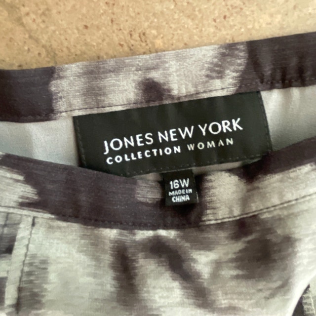 NEW WT Jones New York 100% silk Skirt Black/Gray Floral-Size 16W - photo 2
