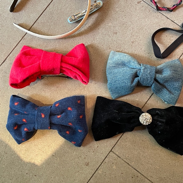 Bunch of hair bows, clips, bands - 17 pieces - photo 4