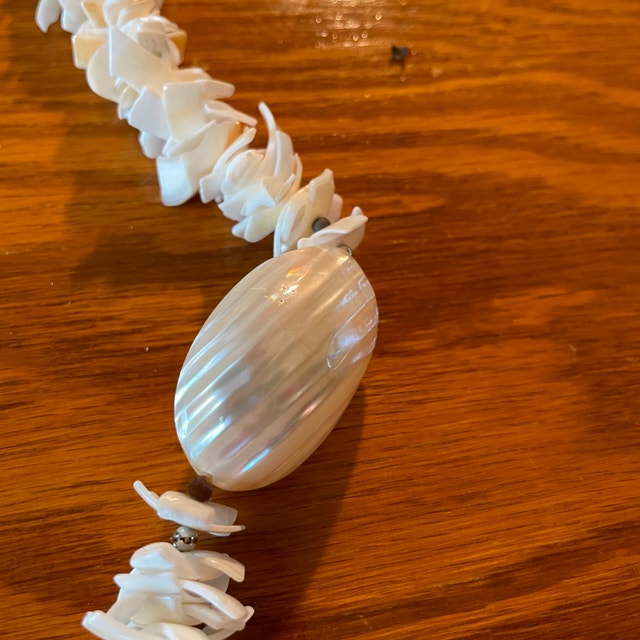 Vintage 1970s shell necklace - 28" - photo 2